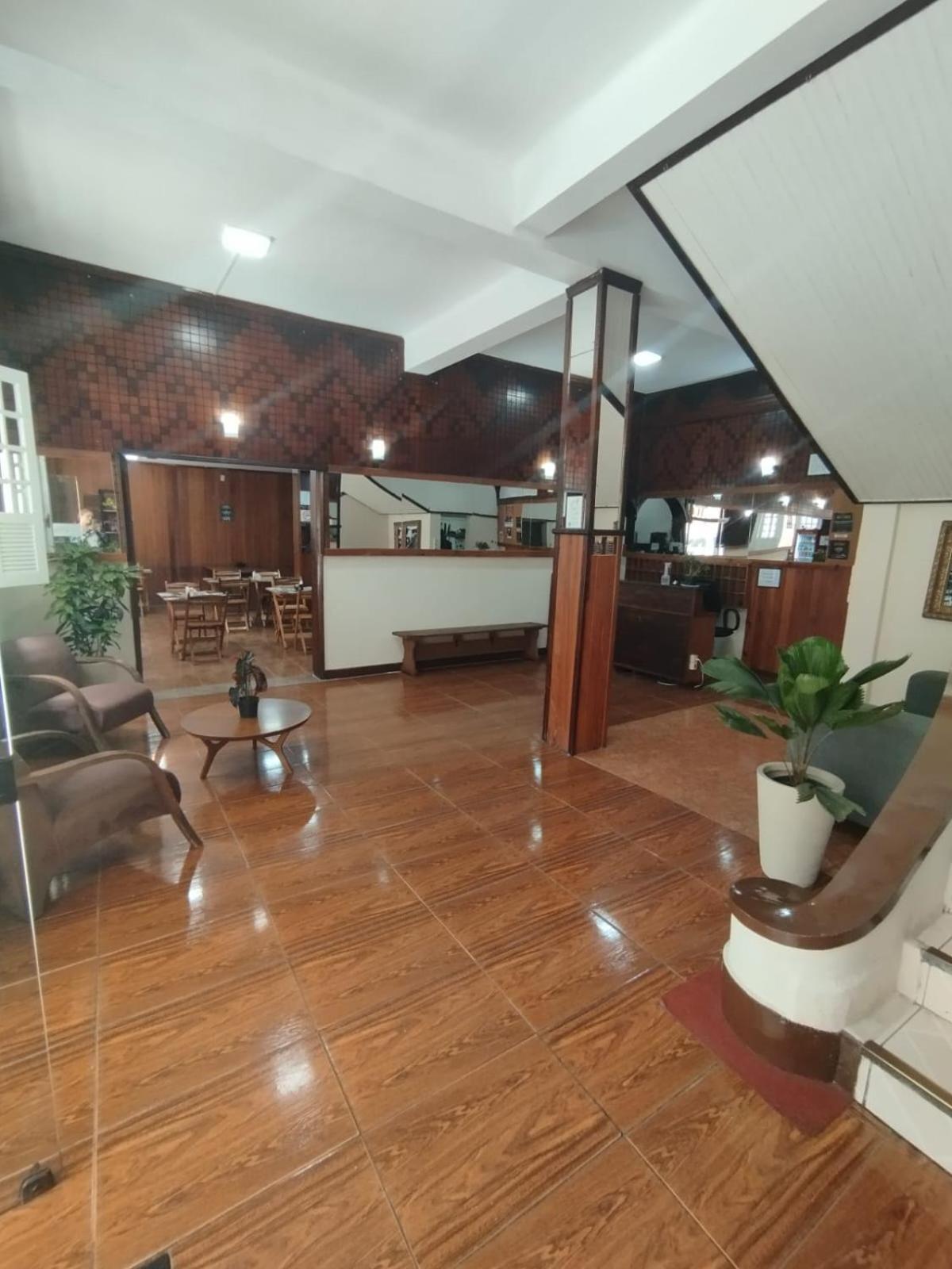 Hotel Avenida โนวาฟริบูร์โก ภายนอก รูปภาพ